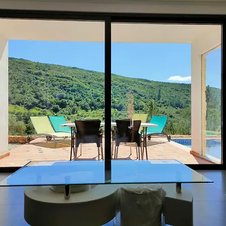 Villa Casa-bananeira-villa-4p-en-baby-with-private-pool-in-a-natural-setting *
